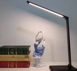 Wireless Charging LED Table Desk Lamp with Auto Timer Function Eye Protect Read Light
